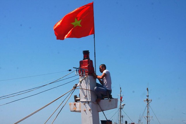 Ngư dân miền Trung đồng loạt ra Hoàng Sa ảnh 2