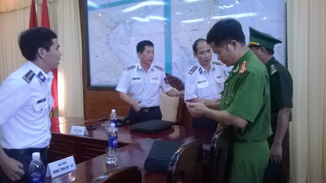 Họp khẩn bàn phương án tiếp cận tàu Sunrise 689 ảnh 2
