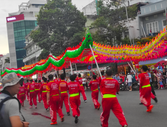 Tết Nguyên tiêu người Hoa ở quận 5 nhận Bằng Di sản văn hóa phi vật thể quốc gia ảnh 15
