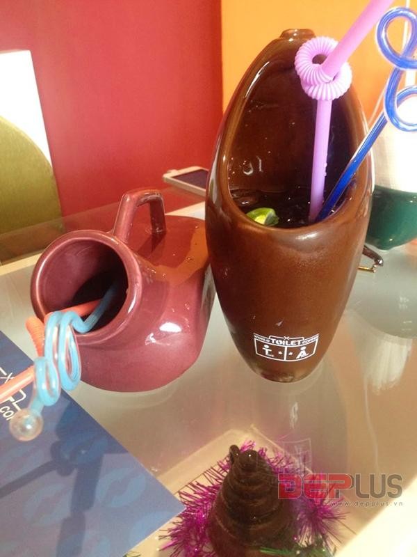 Nhà hàng “bệ xí” đầu tiên ở Hà Nội ảnh 7