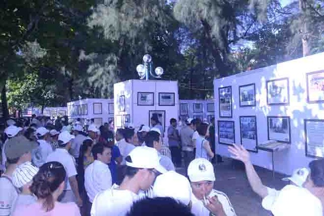 Triển lãm tư liệu và bản đồ Hoàng Sa, Trường Sa của Việt Nam ảnh 3