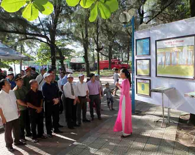 Triển lãm tư liệu và bản đồ Hoàng Sa, Trường Sa của Việt Nam ảnh 2