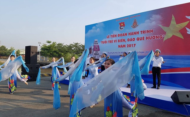 Xuất quân hành trình 'Tuổi trẻ vì biển đảo quê hương 2017' ảnh 2