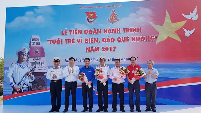 Xuất quân hành trình 'Tuổi trẻ vì biển đảo quê hương 2017' ảnh 4