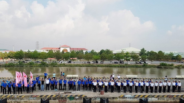 Xuất quân hành trình 'Tuổi trẻ vì biển đảo quê hương 2017' ảnh 5