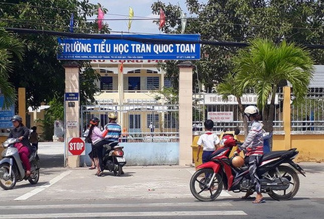 Tin ‘hot’ giáo dục: Đánh học sinh thâm tím người, cô giáo nói gì? ảnh 2