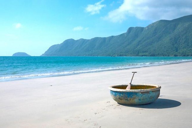 Bờ biển Việt Nam kéo dài từ tỉnh nào đến tỉnh nào?