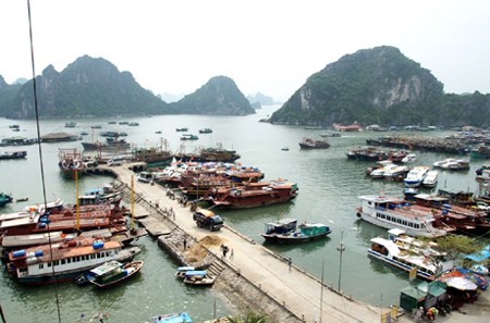 Cảng nào sau đây cảng ngoại thương đầu tiên của Việt Nam?