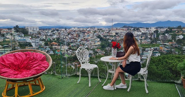 Nhiều ưu đãi từ hàng không, du khách chọn đi nghỉ sớm ảnh 1