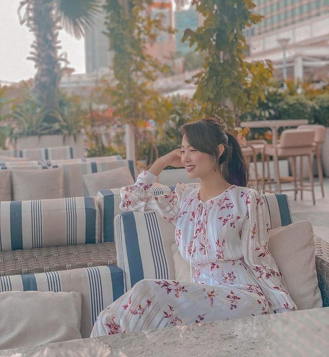 Mỹ nhân Việt khoe sắc vóc sau Tết, Lệ Quyên, Ngọc Trinh... giữ dáng đáng mơ ước ảnh 3