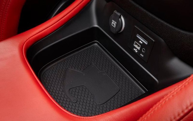 Những chi tiết ý nghĩa dễ bỏ qua trên các mẫu xe nổi tiếng ảnh 7