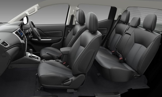 Khoang nội thất rộng rãi của Mitsubishi Triton 2019