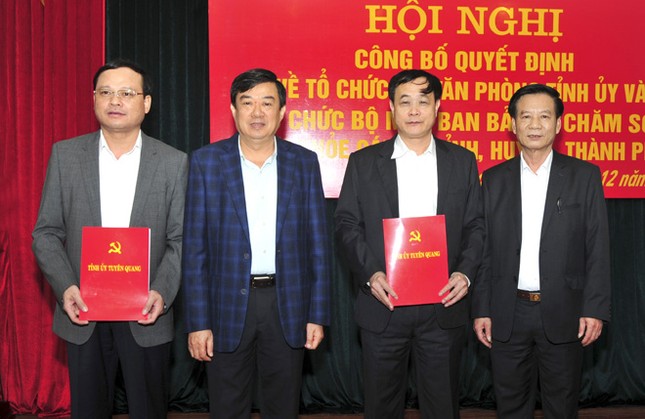 Điều động, bổ nhiệm nhân sự 8 địa phương ảnh 5