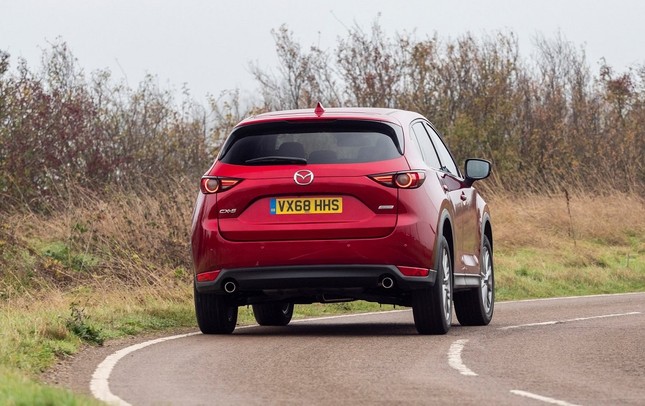 Mazda CX-5 2019 bản cao cấp cho thị trường Anh có gì? ảnh 3