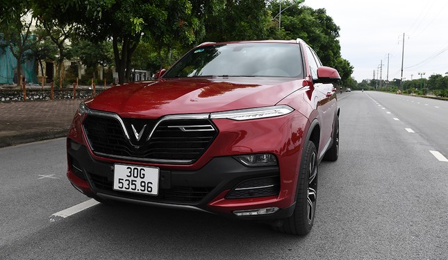 VinFast Lux SA2.0: SUV 7 chỗ bệ vệ, mạnh mẽ và an toàn ảnh 1