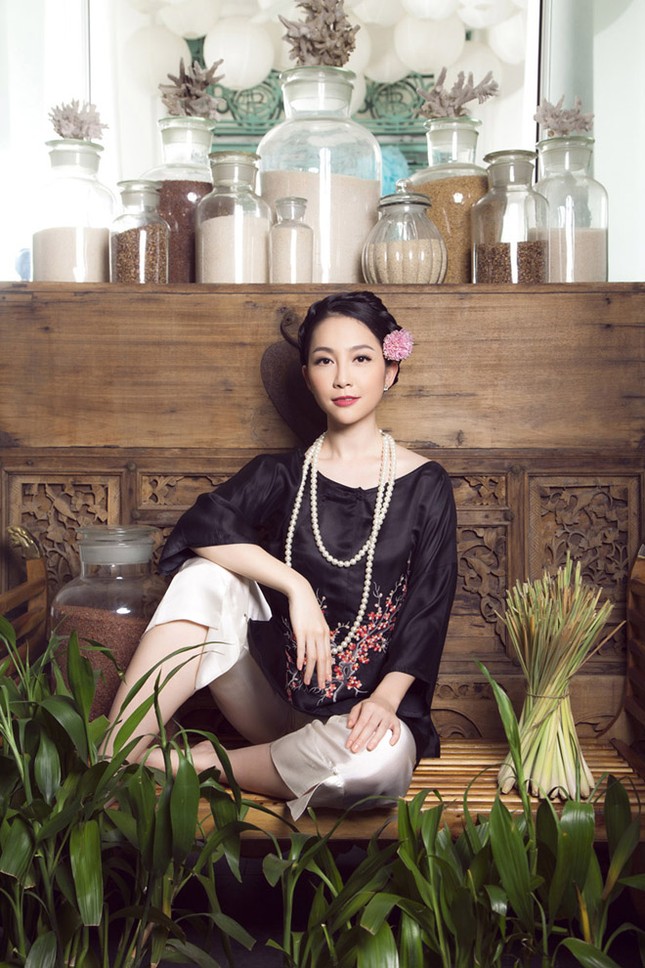 Linh Nga tập làm người mẹ đảm đang ảnh 5