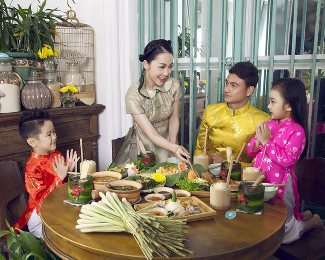 Linh Nga tập làm người mẹ đảm đang ảnh 10
