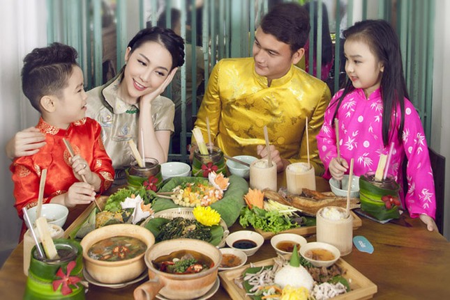 Linh Nga tập làm người mẹ đảm đang ảnh 8