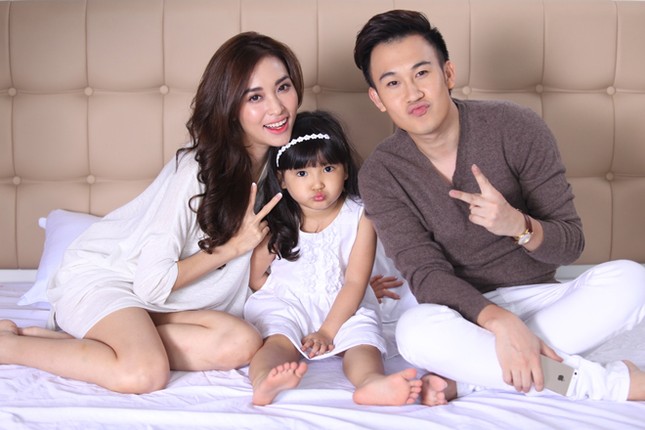 Dương Triệu Vũ tình tứ bên bạn gái cũ của Trấn Thành ảnh 1