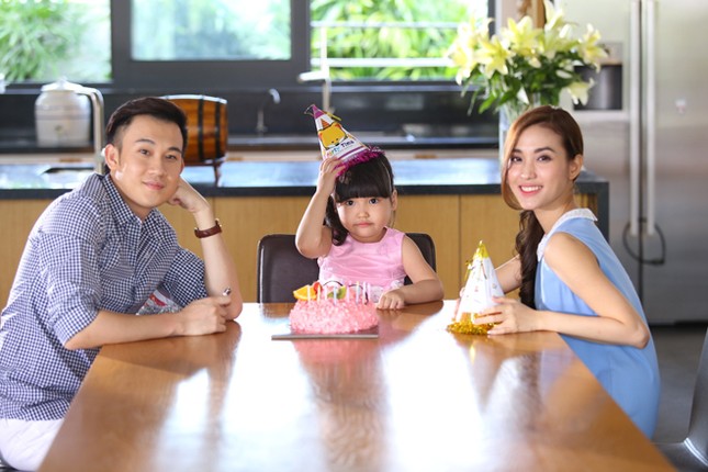 Dương Triệu Vũ tình tứ bên bạn gái cũ của Trấn Thành ảnh 8