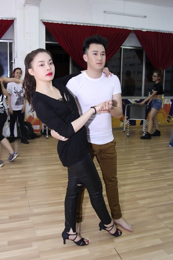 Dương Triệu Vũ kết hợp tình tứ cùng Giang Hồng Ngọc ảnh 7