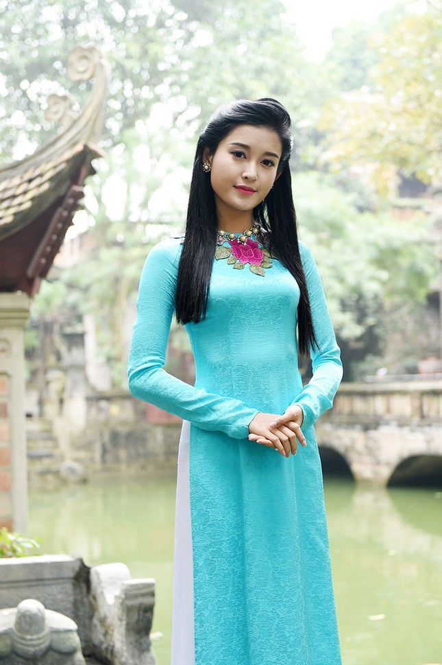 Á hậu Huyền My đẹp nền nã với áo dài du xuân ảnh 2