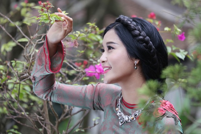 Á hậu Huyền My đẹp nền nã với áo dài du xuân ảnh 6