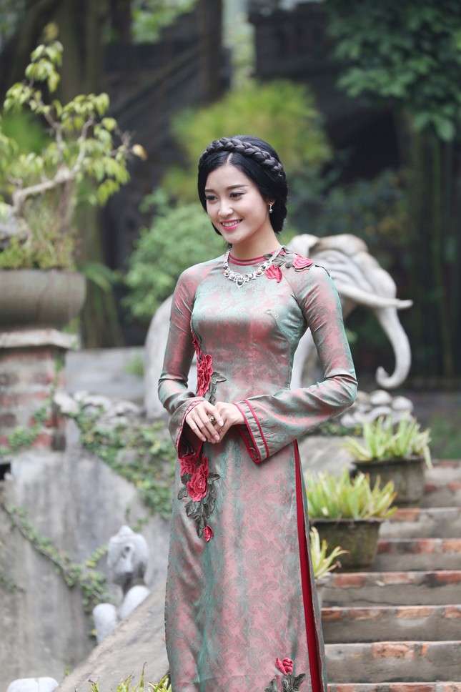 Á hậu Huyền My đẹp nền nã với áo dài du xuân ảnh 5