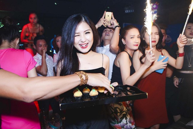 Hương Tràm gợi cảm đón sinh nhật tuổi 20 ảnh 3