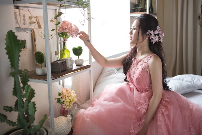 Hương Tràm diện váy cưới, hóa cô dâu xinh đẹp ảnh 5