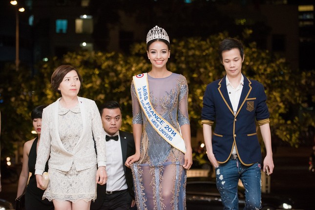 Hoa hậu Pháp: “Vinh dự tham gia họp báo Hoa hậu Việt Nam 2016” ảnh 2