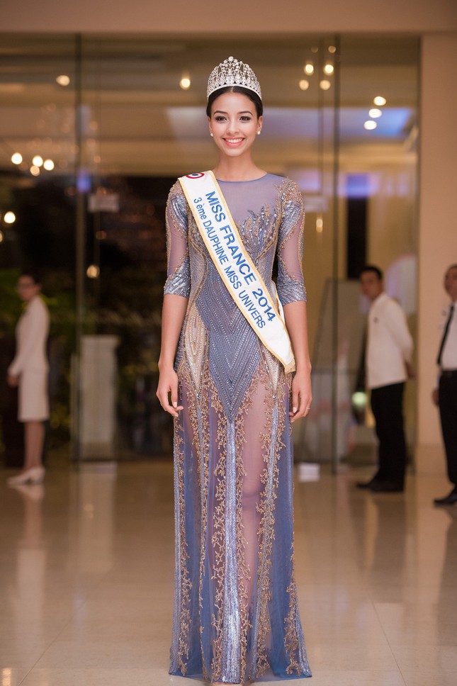 Hoa hậu Pháp: “Vinh dự tham gia họp báo Hoa hậu Việt Nam 2016” ảnh 3