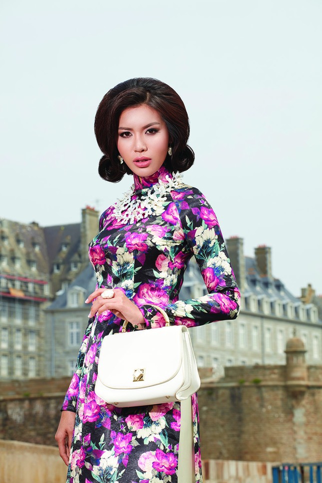 Siêu mẫu Minh Tú hoá thiếu nữ Sài thành thập niên 60 trên đất Pháp ảnh 5