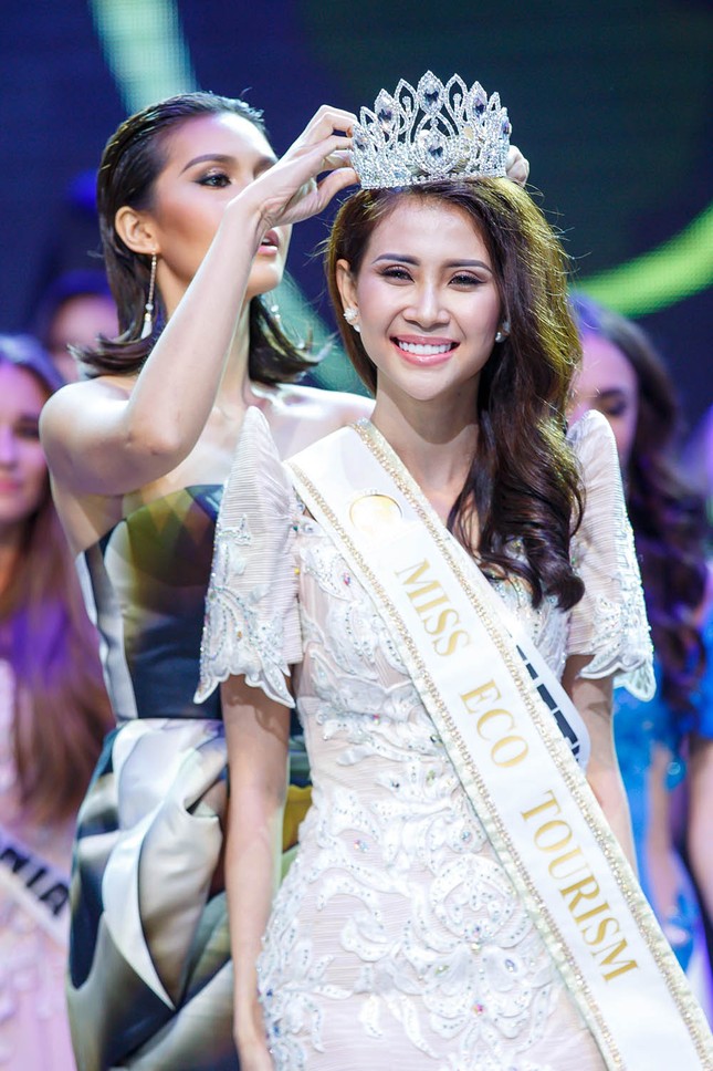 Liên Phương bất ngờ giành ngôi Á hậu 1 Miss Eco Tourism 2017 ảnh 9