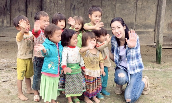Hoa hậu Mỹ Linh: Phụ nữ đẹp hơn khi có một tấm lòng nhân hậu! ảnh 5