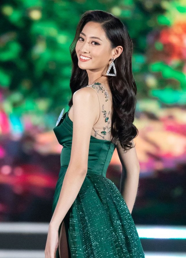 Lương Thuỳ Linh đăng quang Miss World Việt Nam 2019 ảnh 1