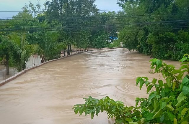 Phú Quốc lũ dâng cao ngang đầu người, huy động 1.000 quân cứu dân ảnh 17