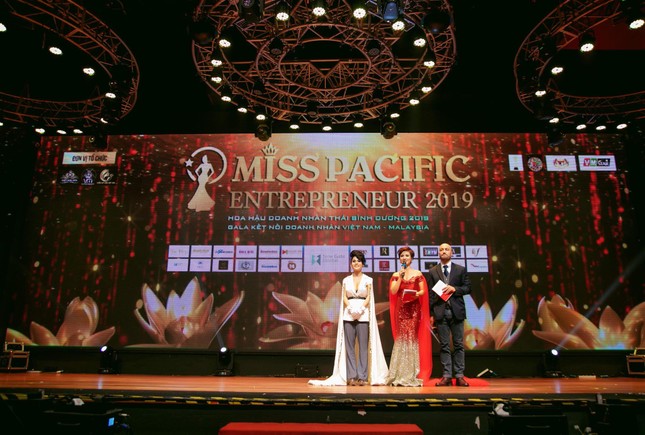 Á hậu Huỳnh Mai tổ chức đêm Gala kết nối doanh nhân Việt Nam – Malaysia ảnh 1