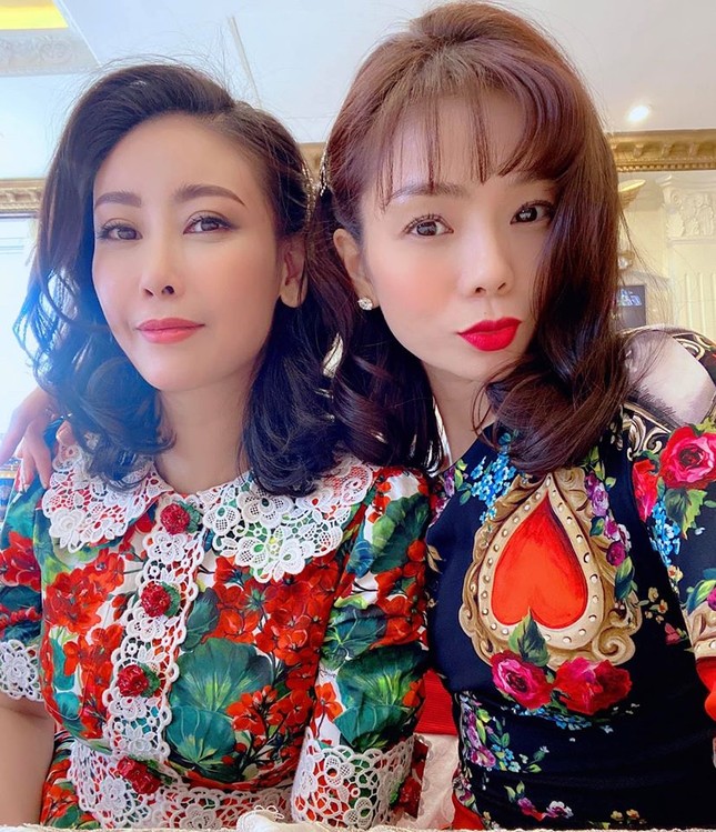 Ngày cách ly thứ 4: Ngọc Hân bất ngờ 'đổi gió' với style hầm hố, sexy làm fans 'đổ rạp' ảnh 9
