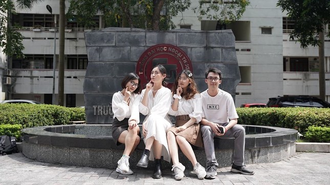 H'Hen Niê - Huyền My khoe thần thái đỉnh cao, 'tái xuất' xinh đẹp sau dịch COVID-19 ảnh 11