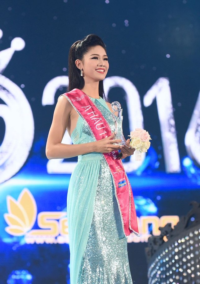 Top 3 HHVN 2016: Đỗ Mỹ Linh chuyển hướng thành nhà thiết kế, Thanh Tú viên mãn bên ông xã hơn 16 tuổi ảnh 9