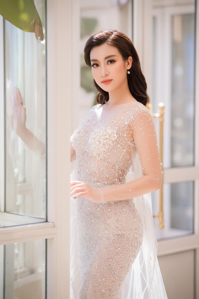 Hai nàng Hậu hiếm hoi được ngồi ghế giám khảo quyền lực khi vẫn còn đương nhiệm ảnh 5