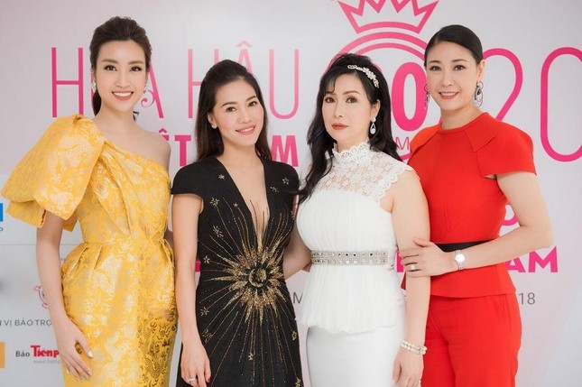 Hai nàng Hậu hiếm hoi được ngồi ghế giám khảo quyền lực khi vẫn còn đương nhiệm ảnh 1