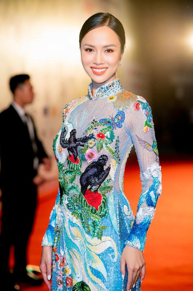 Vũ Ngọc Anh: Từ Người đẹp Áo dài HHVN 2012 đến mỹ nhân bốc lửa nhất showbiz ảnh 7