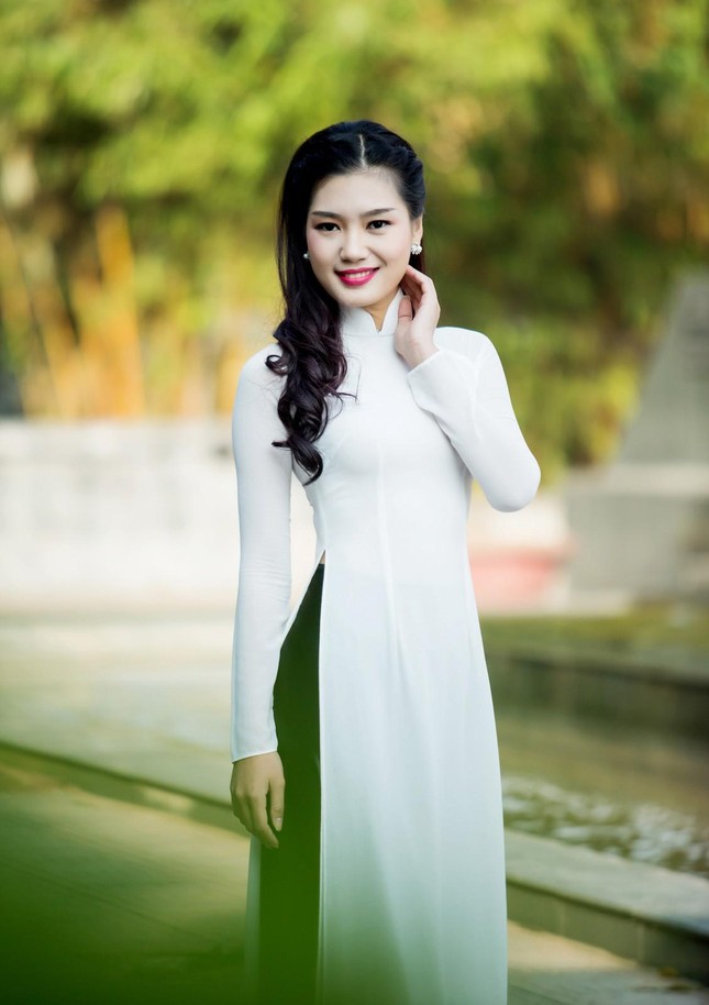 Vóc dáng nóng bỏng của Đỗ Thị Hà và những người đẹp xứ Thanh từng dự thi Hoa hậu Việt Nam ảnh 11