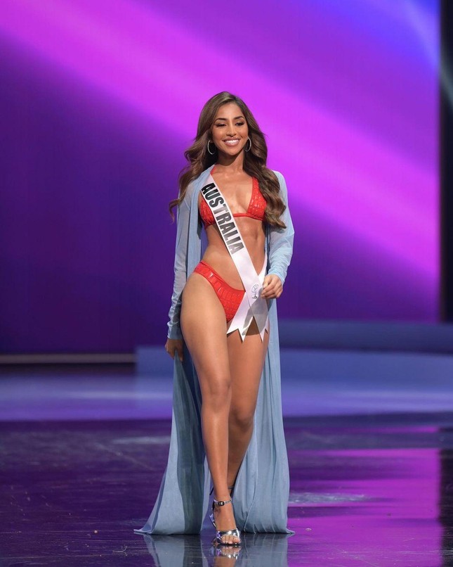 Maria Thattil - cô nàng 'nấm lùn' làm nên kỳ tích lọt top 10 Miss Universe 2021 ảnh 12