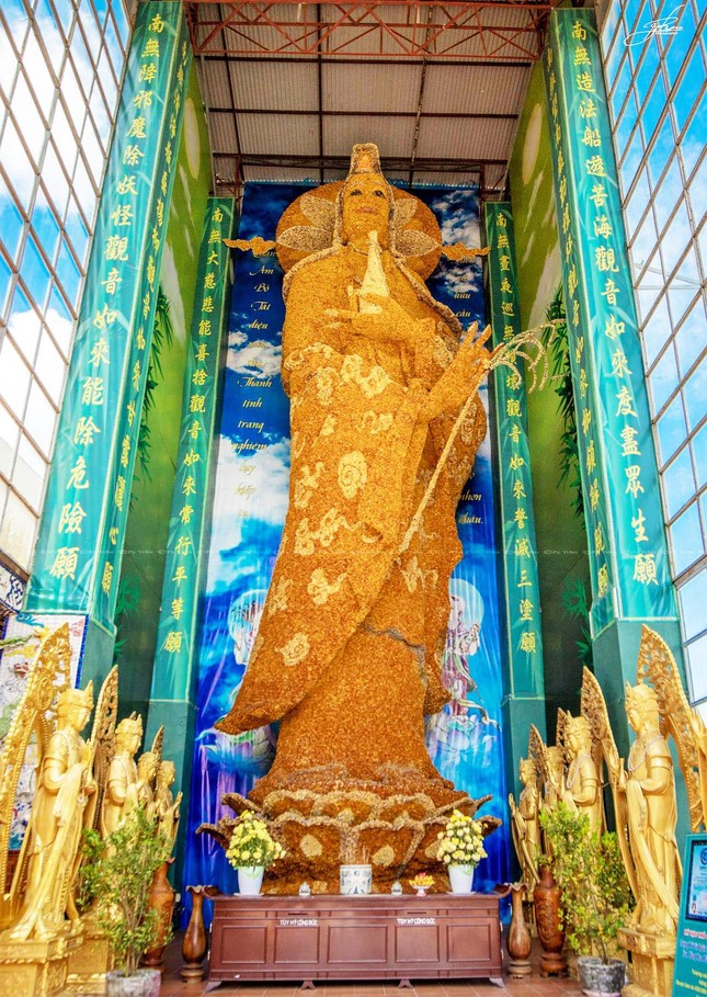 Ngôi chùa tạo tác bằng nhiều... mảnh sành nhất Việt Nam ảnh 2