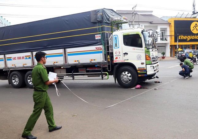 Hai ngày xảy ra bốn vụ tai nạn trên Quốc lộ 20, bốn người thương vong ảnh 1