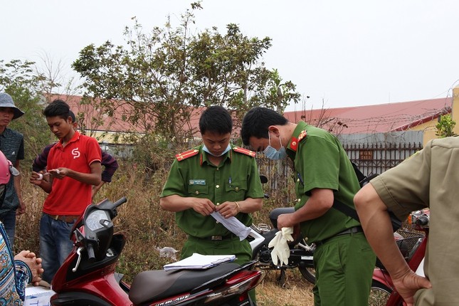 Hiện trường vụ phát hiện thi thể người đàn ông