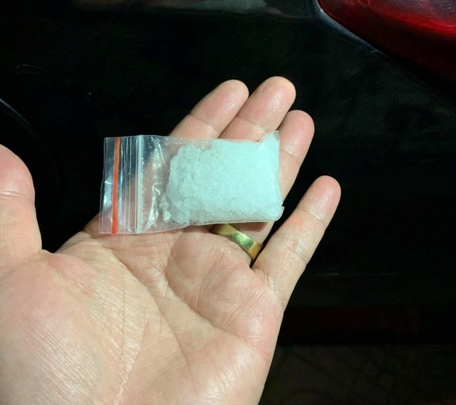 Nam thanh niên vận chuyển ma túy tông xe vào CSGT để tháo chạy ảnh 3